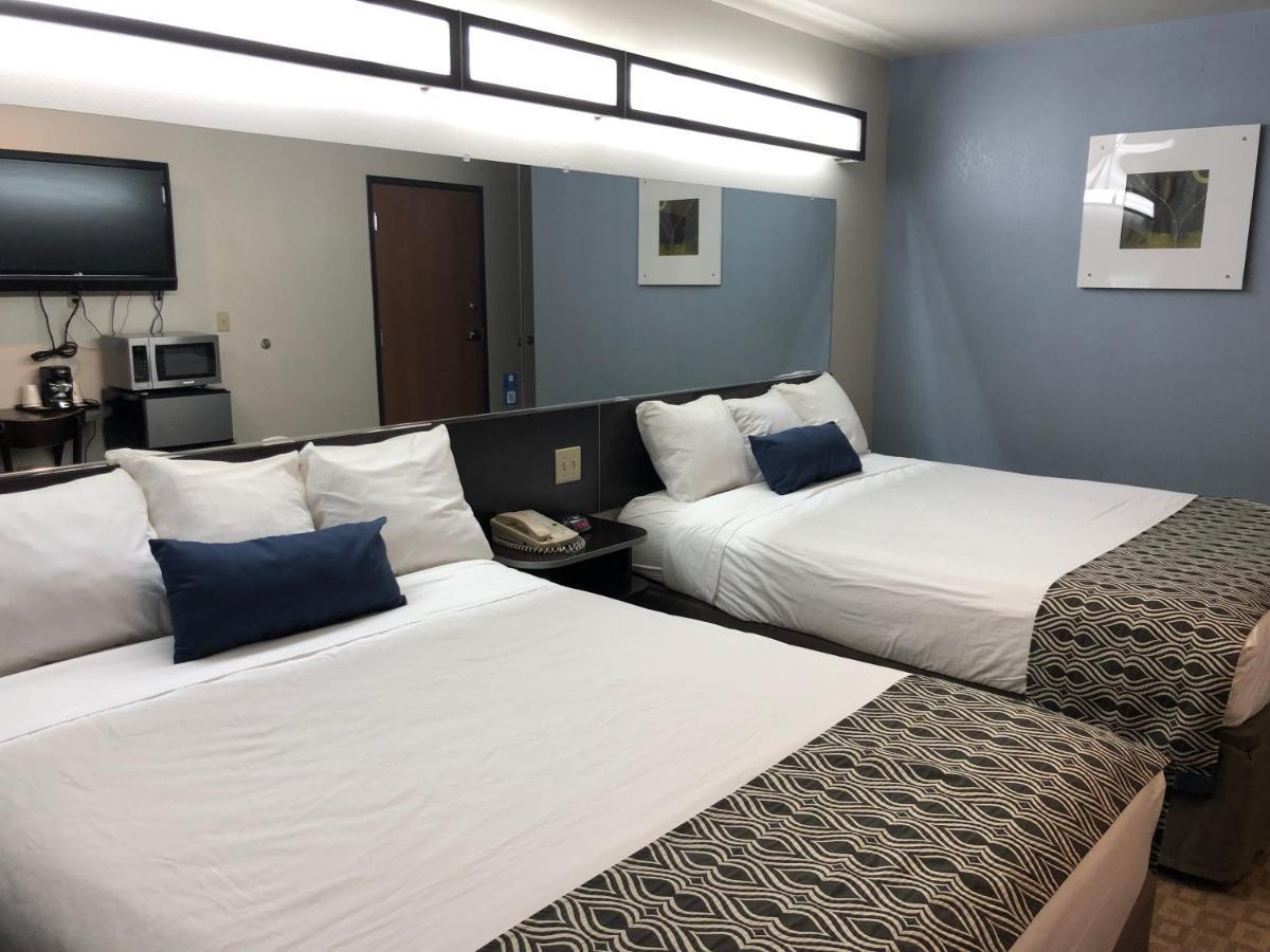 Microtel Inn & Suites By Wyndham Klamath Falls Bagian luar foto