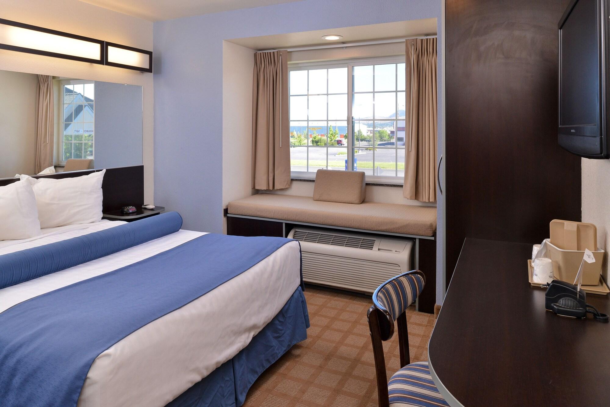 Microtel Inn & Suites By Wyndham Klamath Falls Bagian luar foto