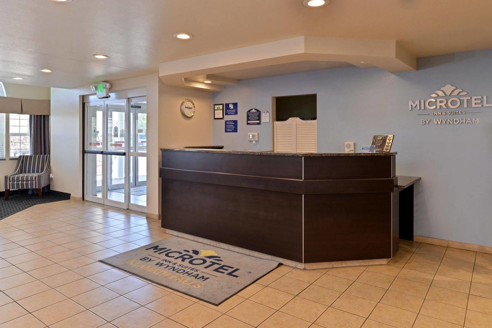 Microtel Inn & Suites By Wyndham Klamath Falls Bagian luar foto